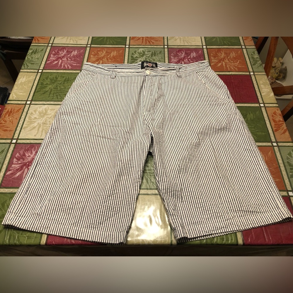 LIONS CREST ENGLISH LAUNDRY MEN'S WHITE STRIPED SHORTS SIZE 36 WAIST 36